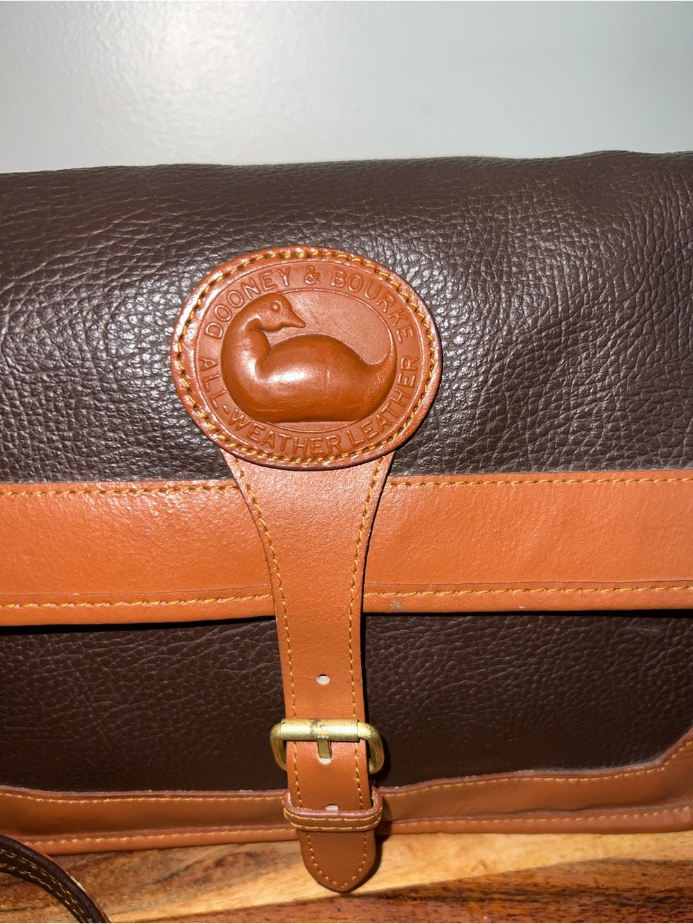 Dooney & Bourke All Weather Leather AWL Crossbody Bag USA Brown VINTAGE - Picture 2 of 16